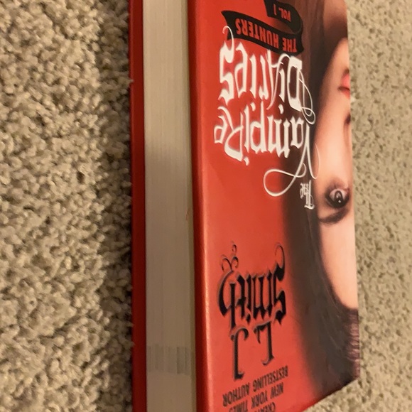 The Vampire Diaries - The Hunters Vol. 1 - Phantom - Picture 3 of 4